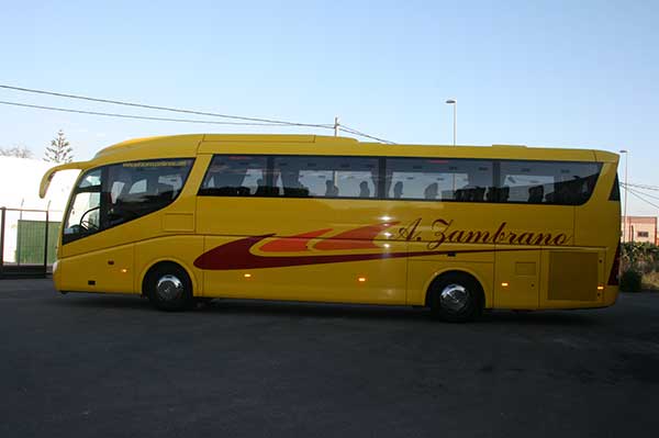 autocares-zambrano-autobus-55-a-60-plazas-cadiz-modelo-pb-12