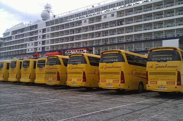autocares-zambrano-autobus-55-a-60-plazas-cadiz-modelo-pb-4