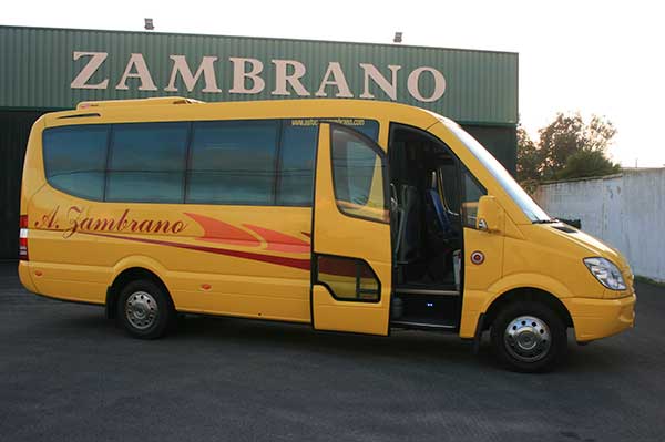 autocares-zambrano-microbus-16-plazas-cadiz-2
