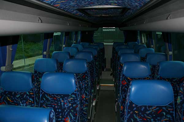 autocares-zambrano-microbus-25-a-30-plazas-cadiz-12
